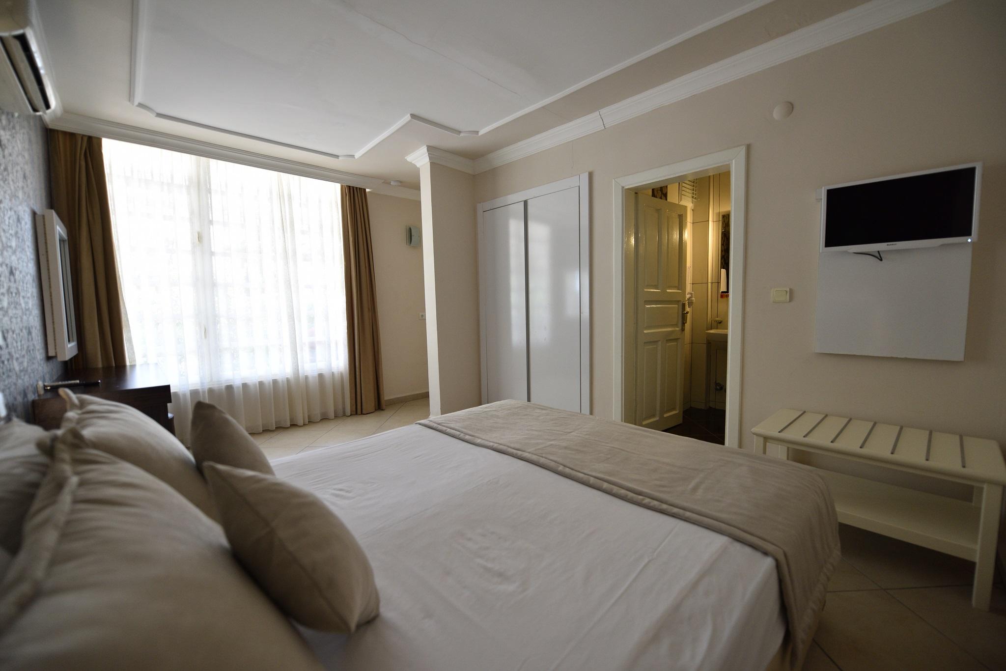 אולודניץ Nicholas Park Hotel מראה חיצוני תמונה