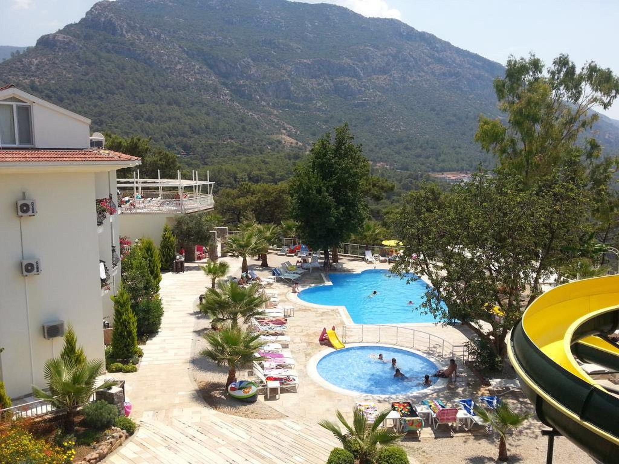 אולודניץ Nicholas Park Hotel מראה חיצוני תמונה