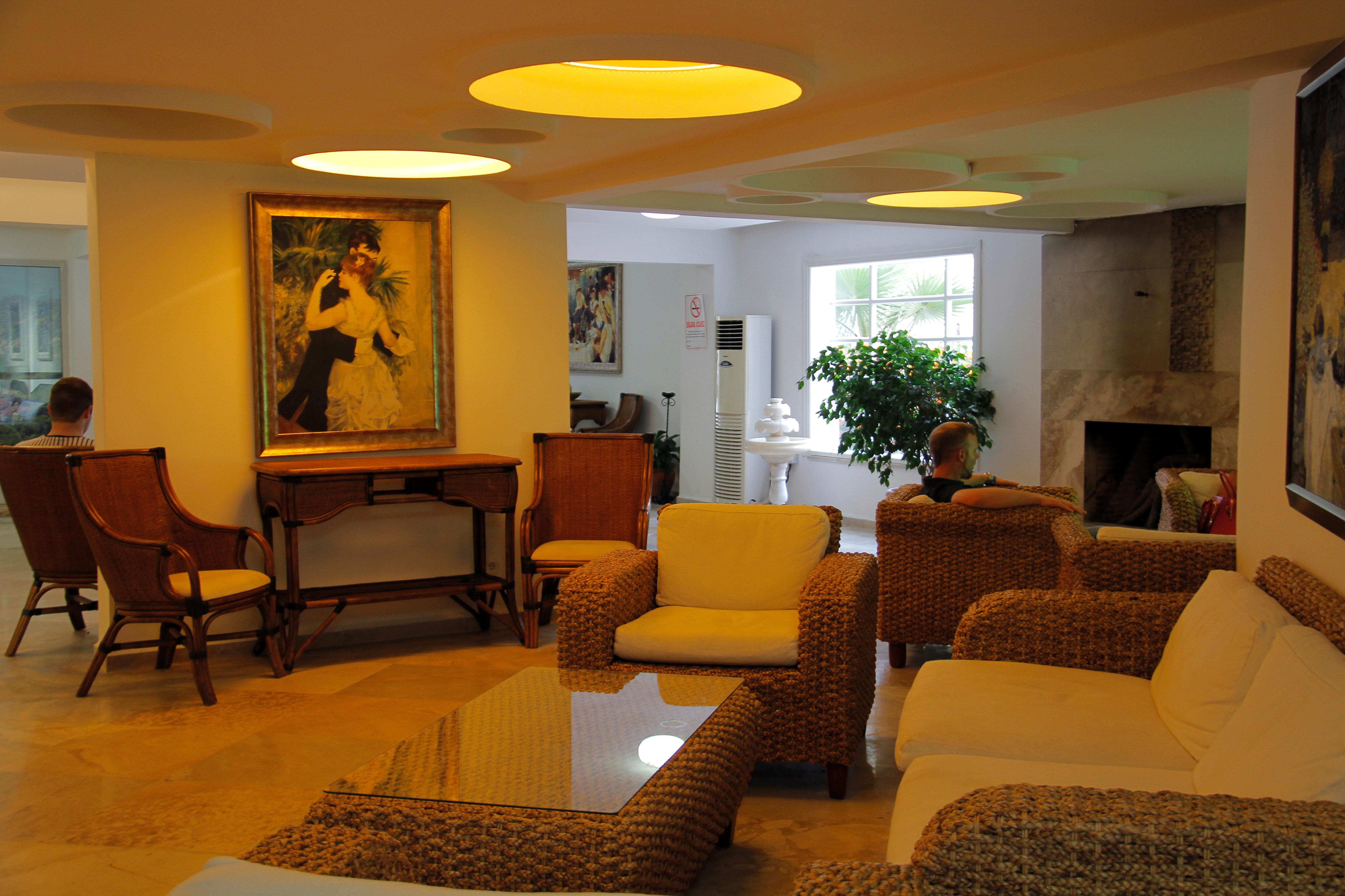 אולודניץ Nicholas Park Hotel מראה חיצוני תמונה