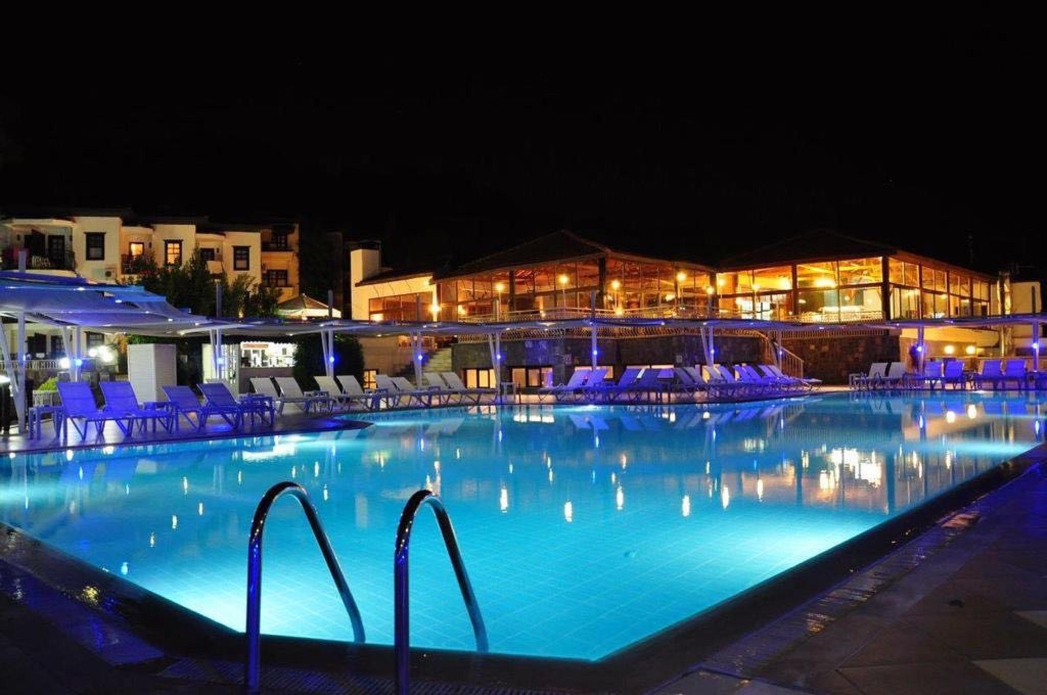 אולודניץ Nicholas Park Hotel מראה חיצוני תמונה
