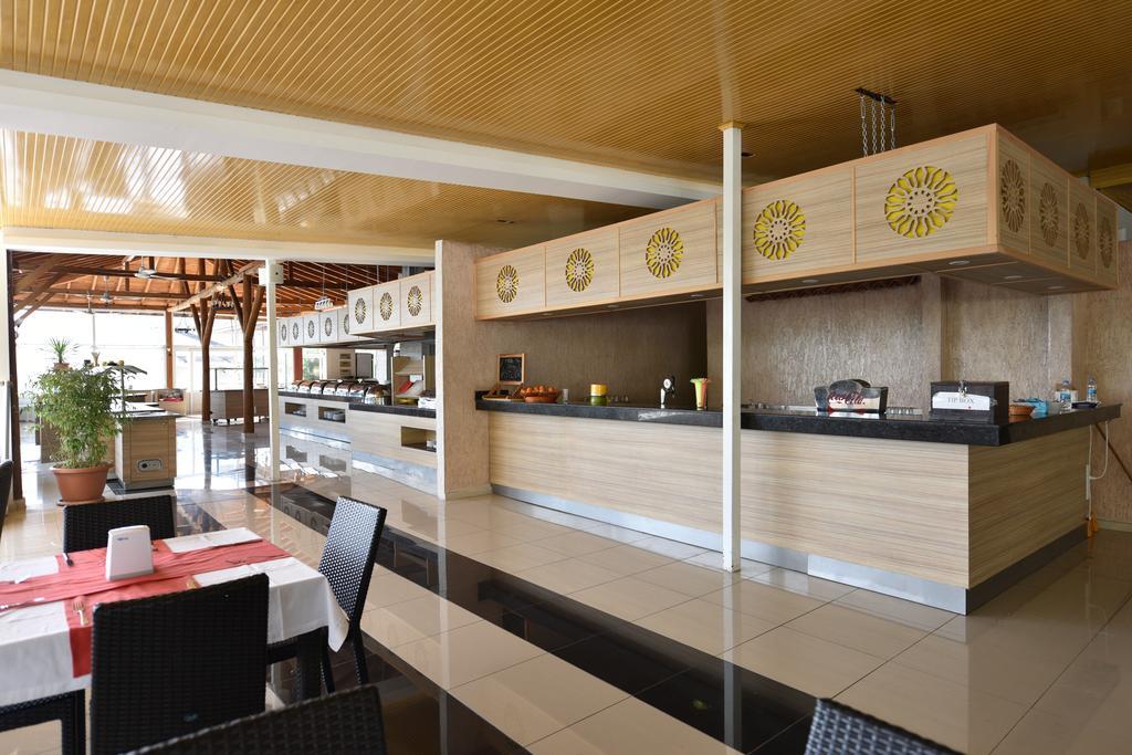 אולודניץ Nicholas Park Hotel מראה חיצוני תמונה