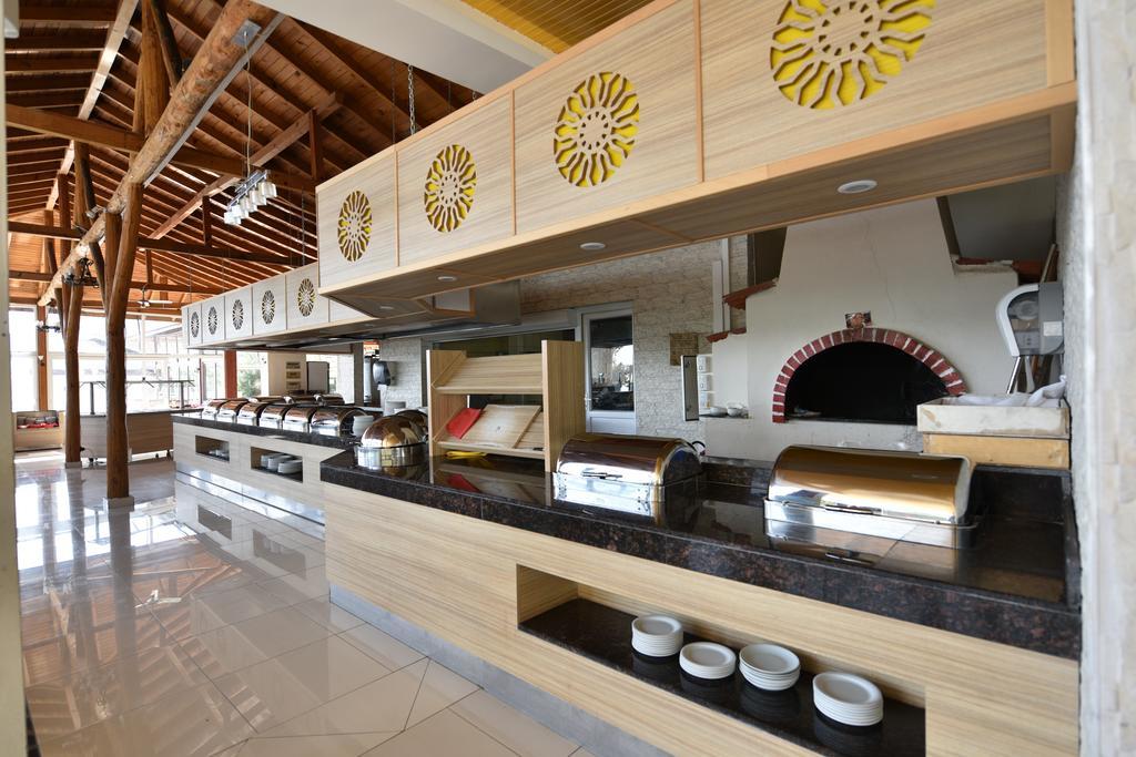 אולודניץ Nicholas Park Hotel מראה חיצוני תמונה