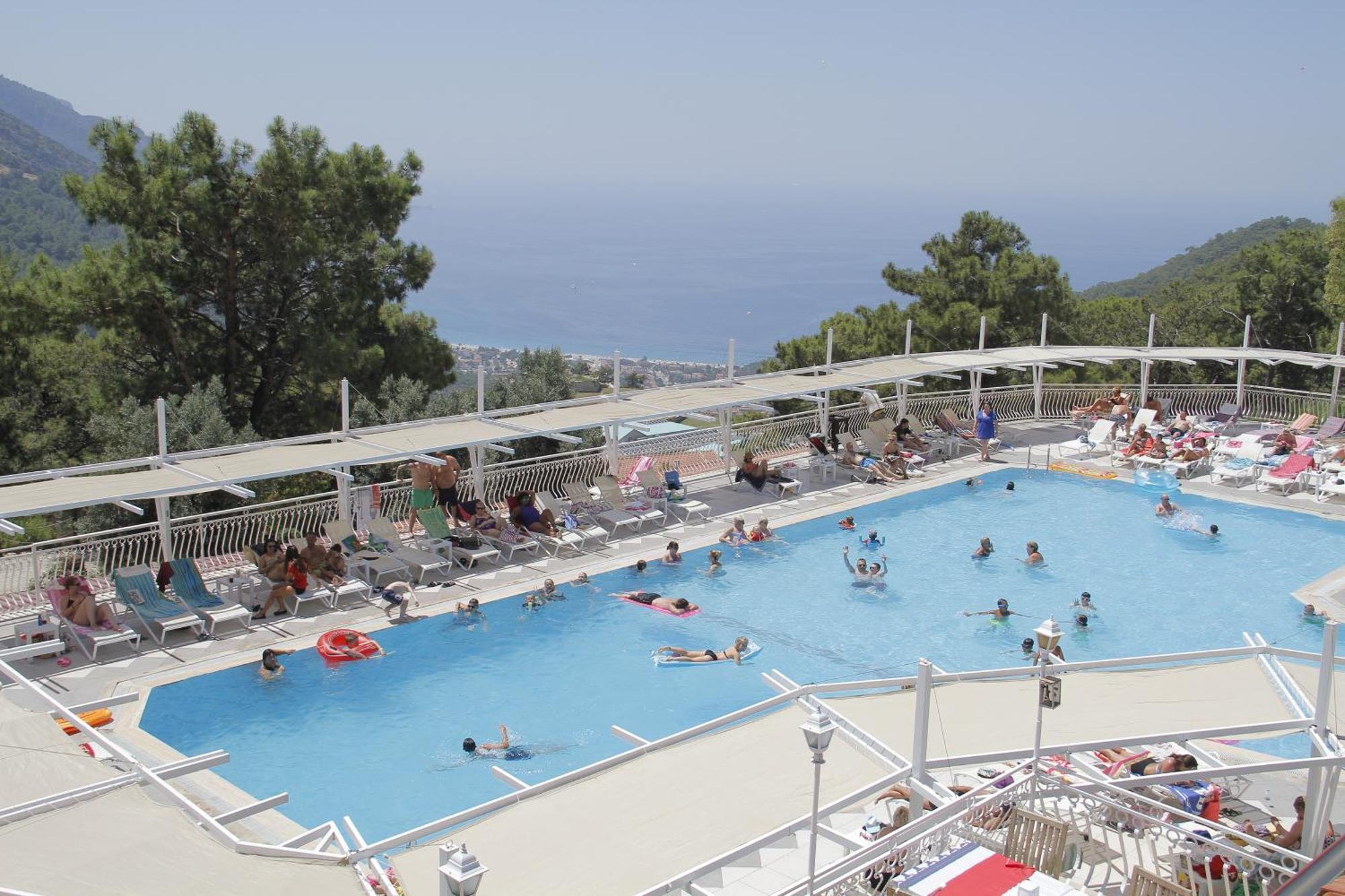 אולודניץ Nicholas Park Hotel מראה חיצוני תמונה