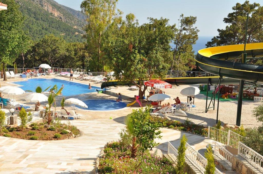 אולודניץ Nicholas Park Hotel מראה חיצוני תמונה